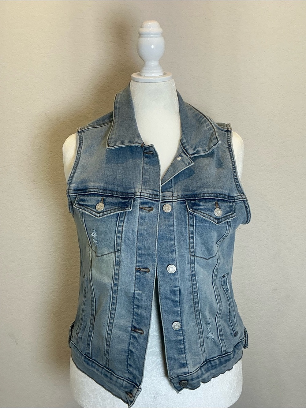 Kensie Light Blue Sleeveless Denim Jacket